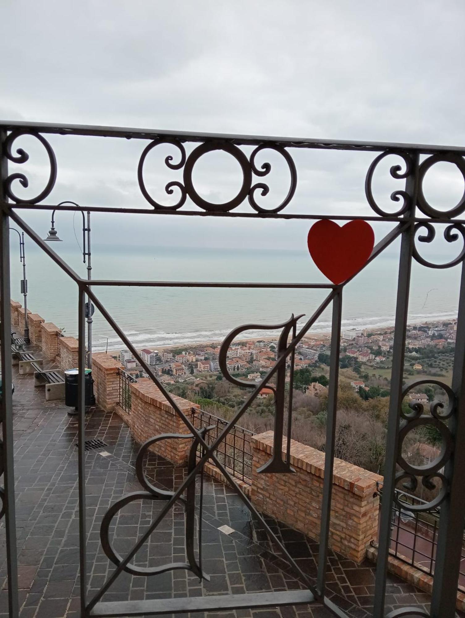 Anpemo Casa Vacanze Silvi Paese Exterior foto