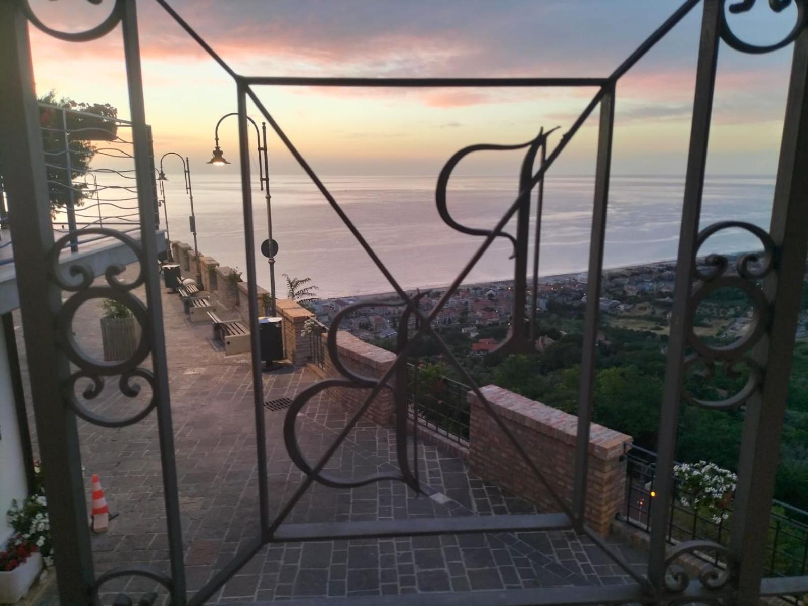 Anpemo Casa Vacanze Silvi Paese Exterior foto